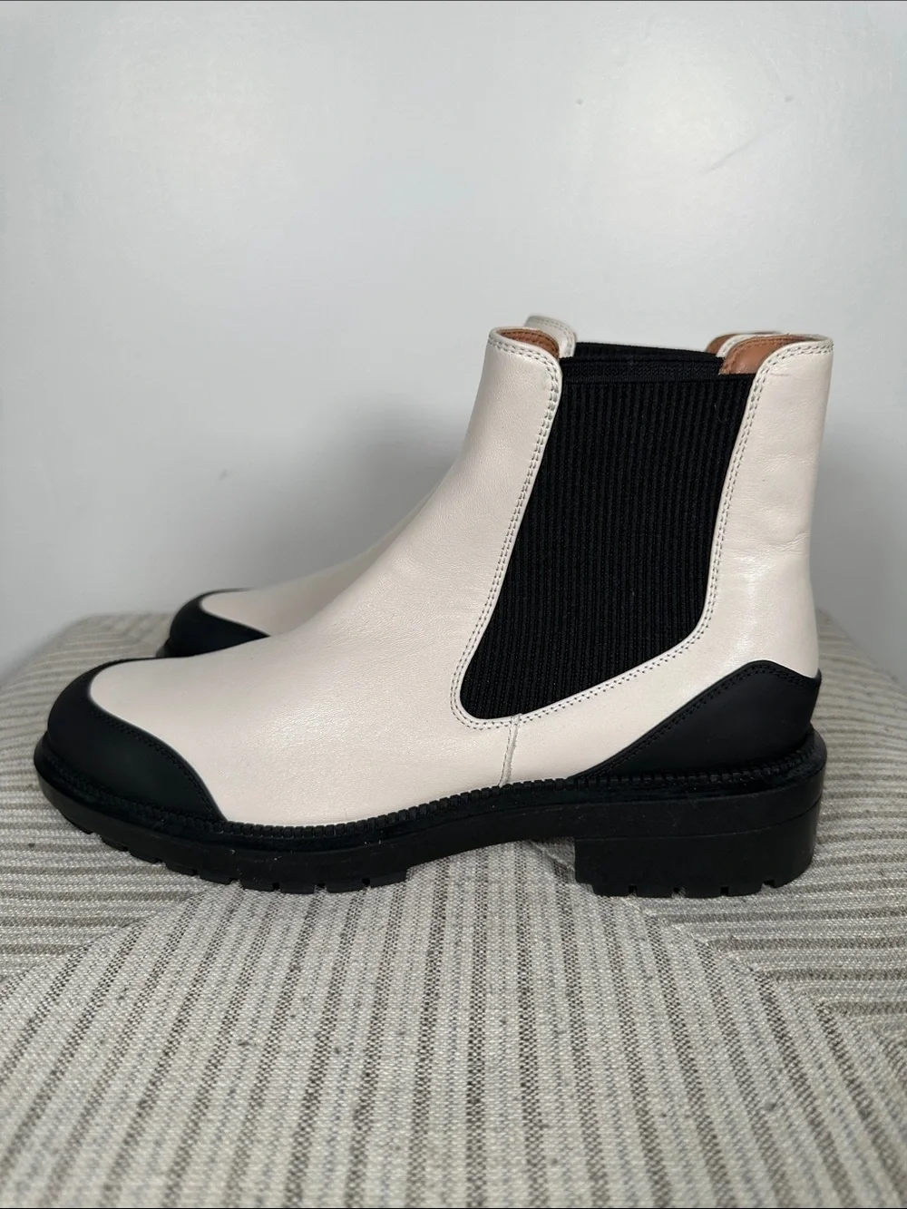 Aquatalia Leila Weatherproof Leather Chelsea Bootie Size 7 1/2 Off White